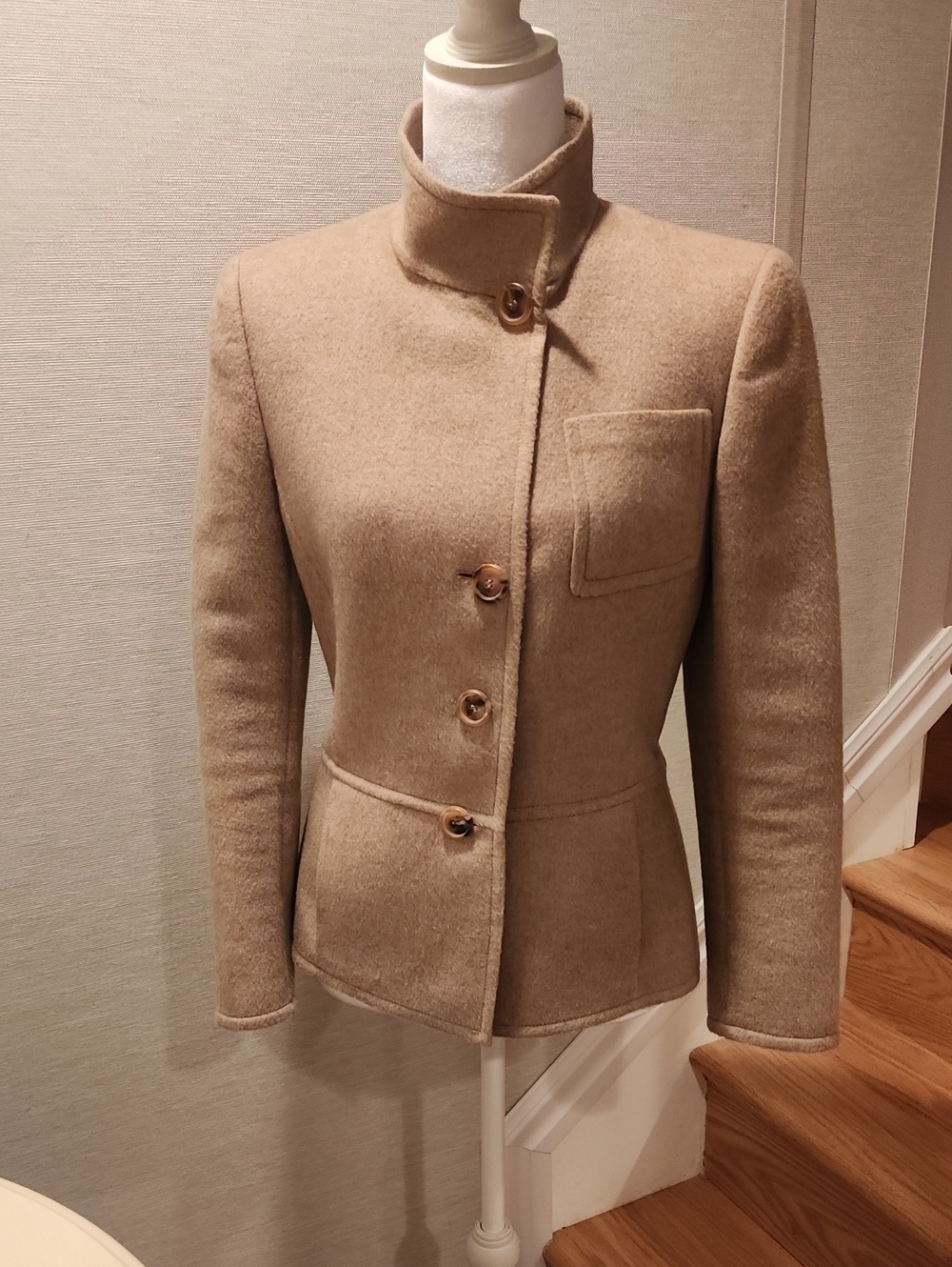 Akris 100% cashmere fitted jacket coat EUC camel